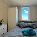 Rene Room -10 Minutes To Gdansk Old Town & Sea